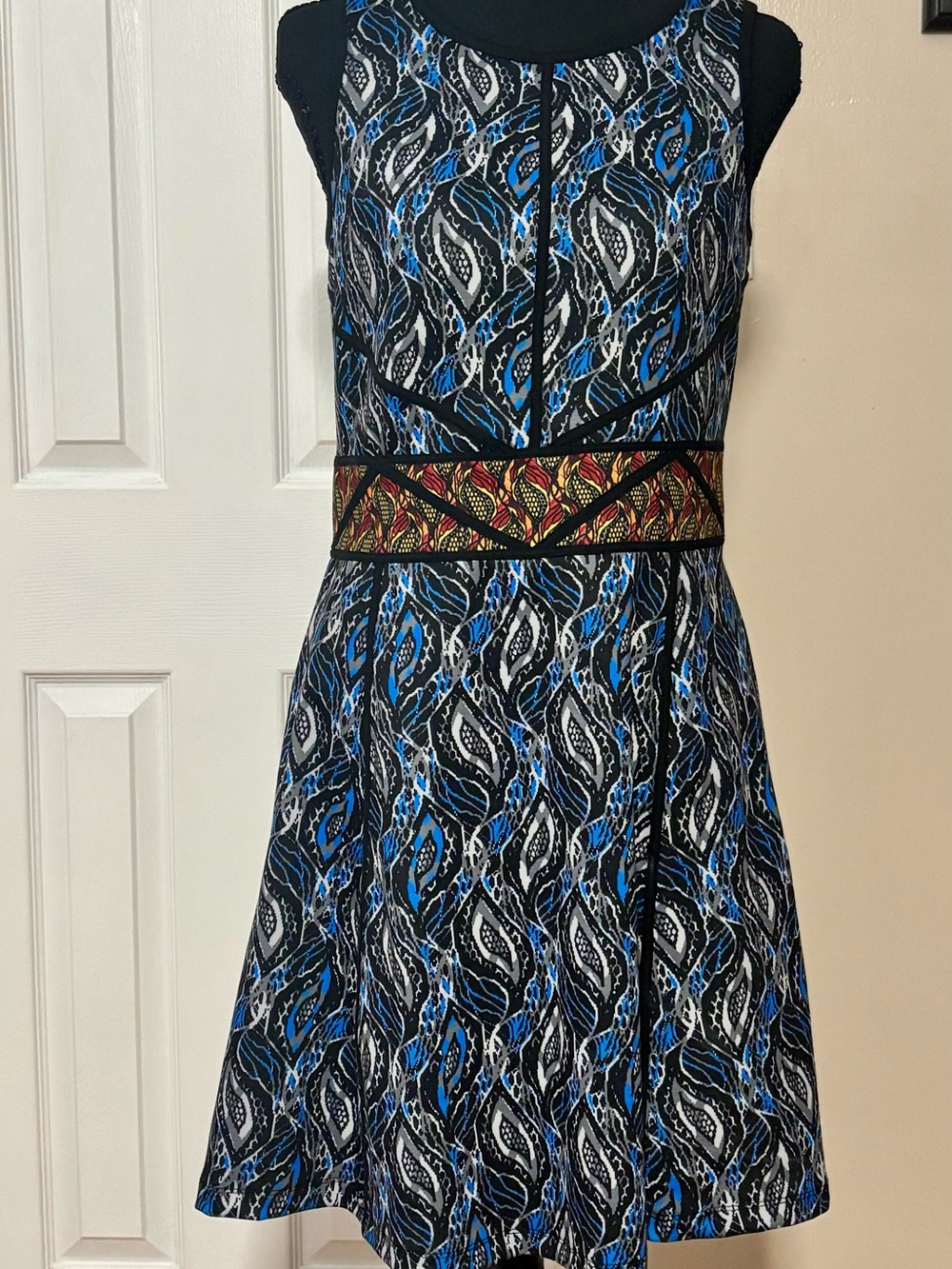 Sleeveless Blue and Black Printed Dress with Colorful Waistband